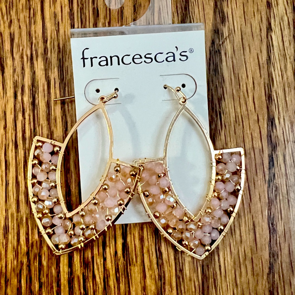 Francesca’s BNWT Blush and Gold Beaded Earrings